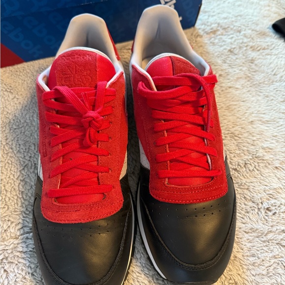 Reebok Classic Leather R12 BlackRed Size 10 Mens - Picture 3 of 7